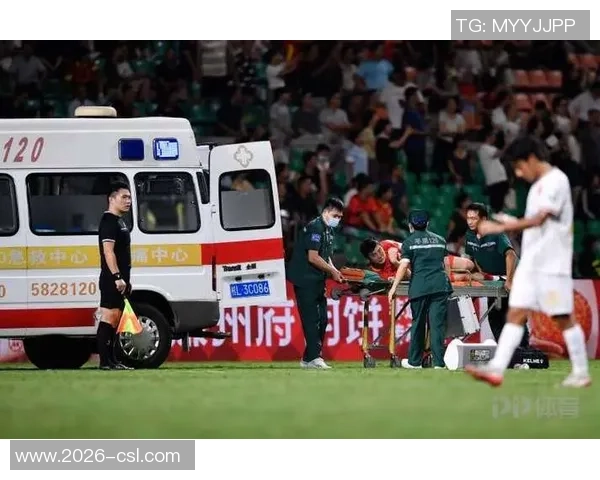 广西平果队员黄威右侧胫腓骨骨皮质断裂预计恢复时间为八个月