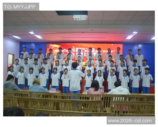 库利巴利和盖耶将队长袖标传递给马内共同庆祝首个奖杯的温馨时刻 库利巴利和盖耶将队长袖标传递给马内共同庆祝首个奖杯的温馨时刻